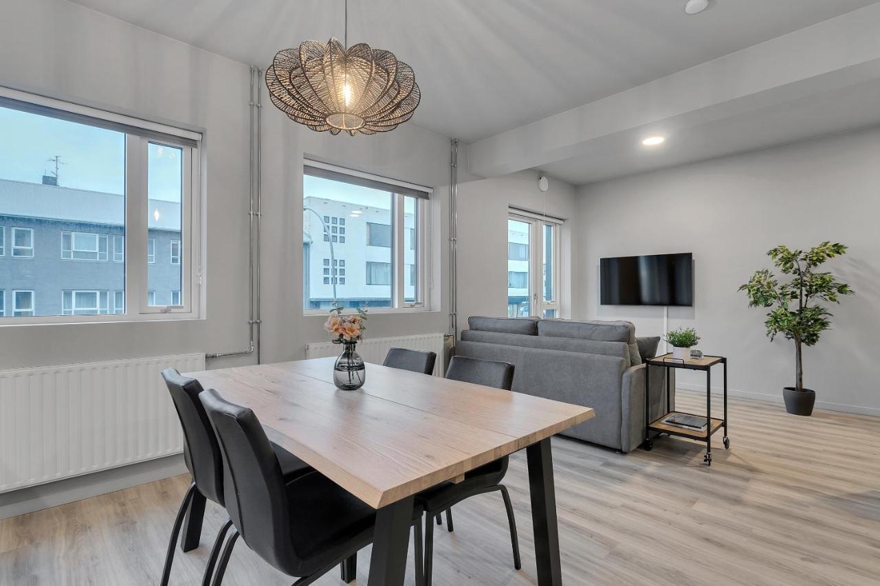 Sunny Central Apartment Reykjavik Ngoại thất bức ảnh
