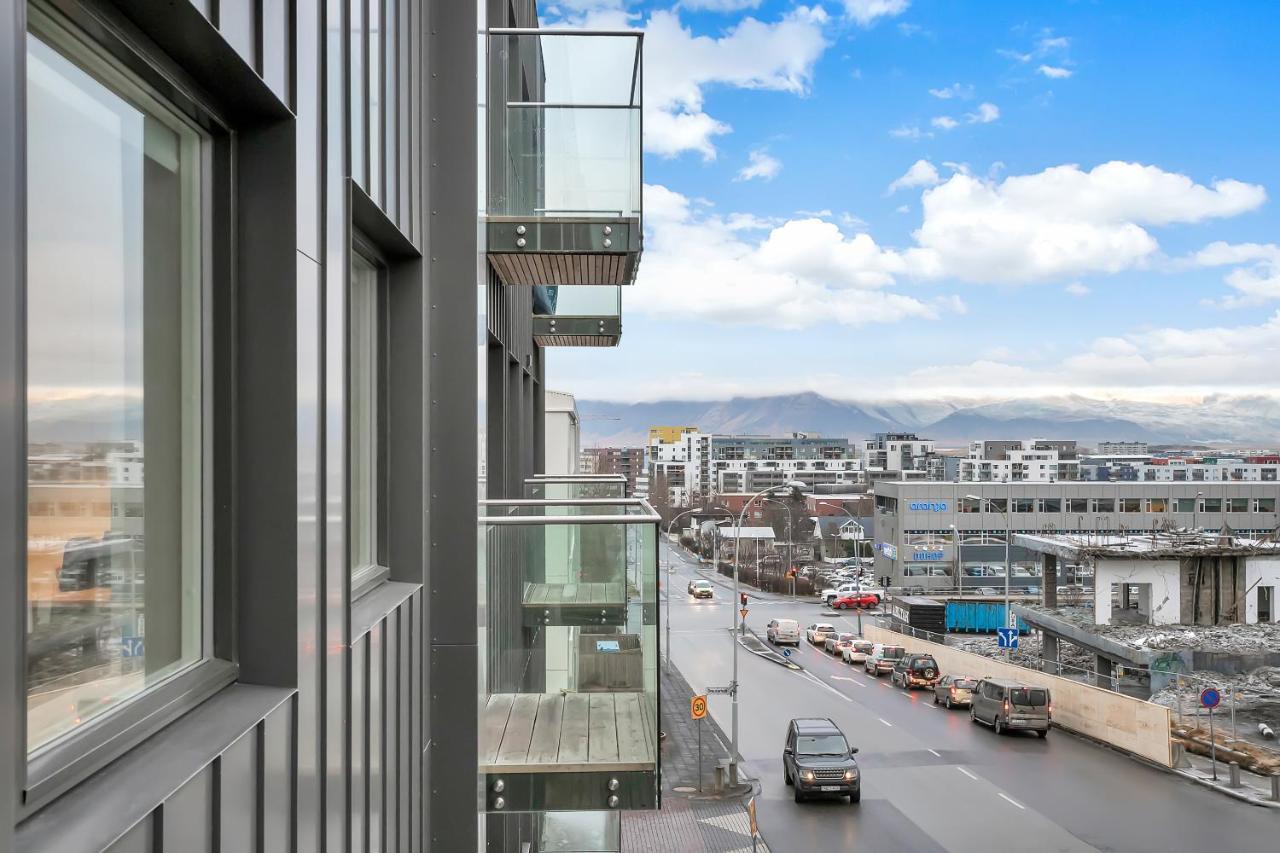 Sunny Central Apartment Reykjavik Ngoại thất bức ảnh